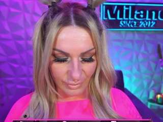 Live webcam model tamaramilano on Soda Cams