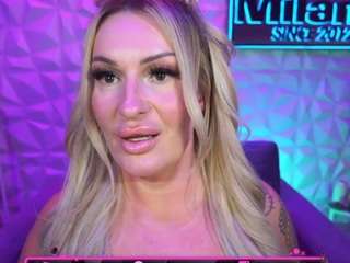 tamaramilano Live Webcam on CamSoda