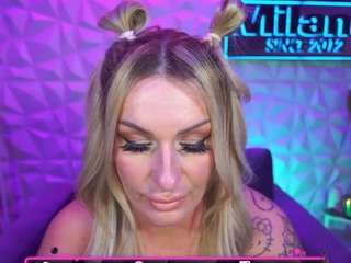 tamaramilano Live Webcam on CamSoda