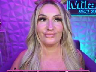 tamaramilano Live Webcam on CamSoda