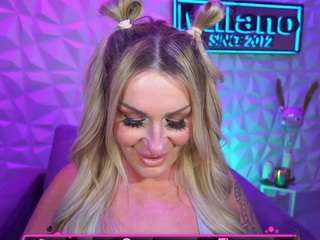 Live webcam model tamaramilano on Soda Cams