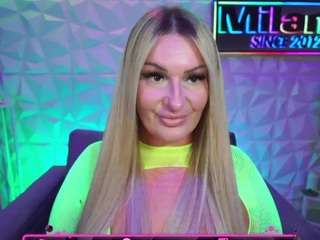 Live webcam model tamaramilano on Soda Cams