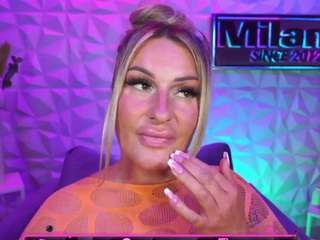 tamaramilano Live Webcam on CamSoda
