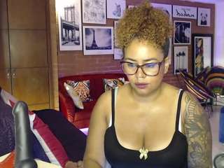 venussex's CamSoda show and profile