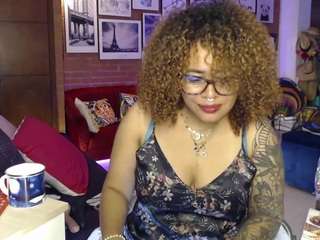 venussex's CamSoda show and profile