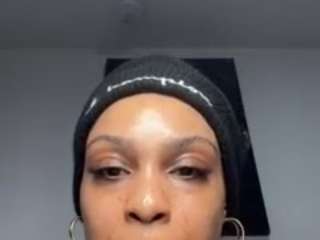 Live webcam model carmelbunny on Soda Cams