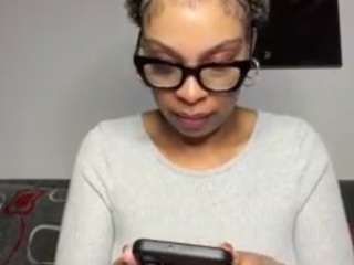 Live webcam model carmelbunny on Soda Cams