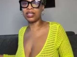 Live webcam model carmelbunny on Soda Cams