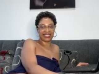 Live webcam model carmelbunny on Soda Cams