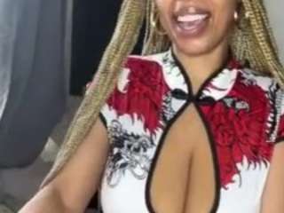 Live webcam model carmelbunny on Soda Cams