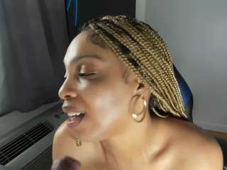 le modèle carmelbunny est en webcam porno dans un show sur le site camsoda, il possède les tags suivants: black hair,blowjob,brown eyes,fingering,flashing,lovense,orgasm,toys,bbw,big-tits,ebony,hd