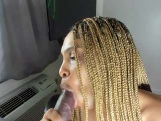 Live webcam model carmelbunny on Soda Cams