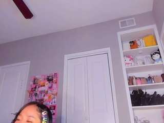 Live webcam model kloewandan on Soda Cams