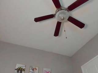 Live webcam model kloewandan on Soda Cams