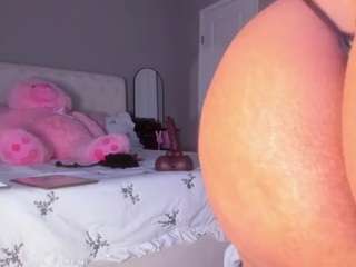 kloewandan's CamSoda show and profile