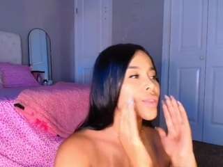 kloewandan Live Webcam on CamSoda