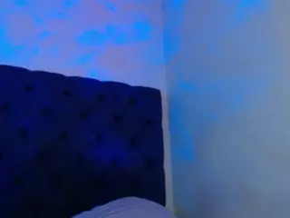 niavasquez's Live Sex Cam Show