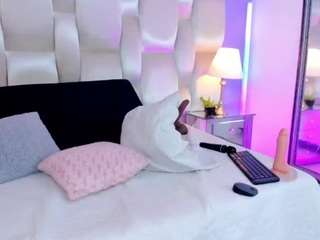 laquishax Live Webcam on CamSoda