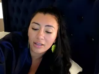 Selena Adams's live chat room